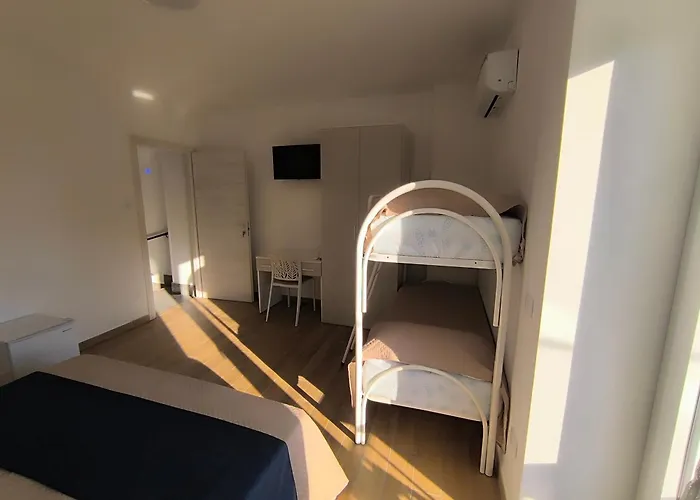 L'angolo Sul Mare דירה ניקוטרה