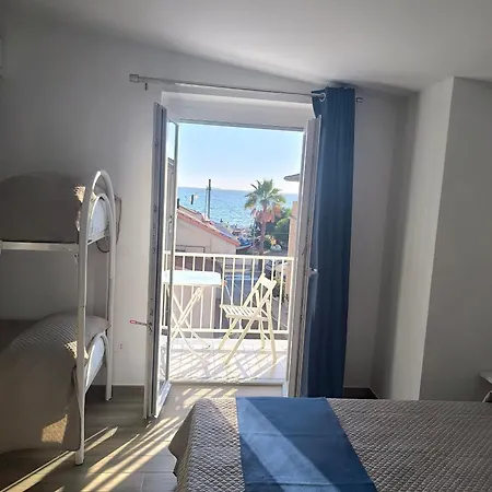 Апартаменты L'angolo Sul Mare *