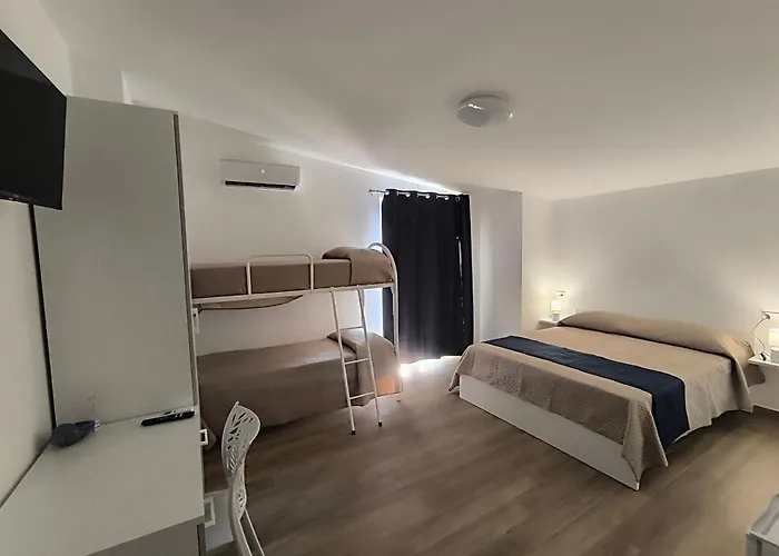 L'angolo Sul Mare דירה ניקוטרה